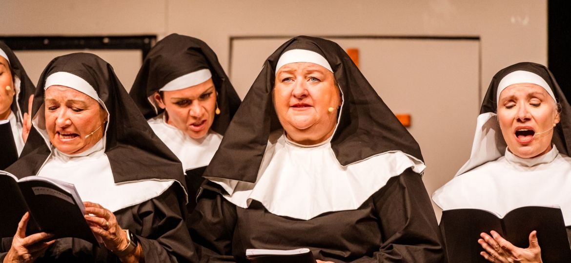 The Algarveans Theatre Group: Sisters Act Dress Rehearsal